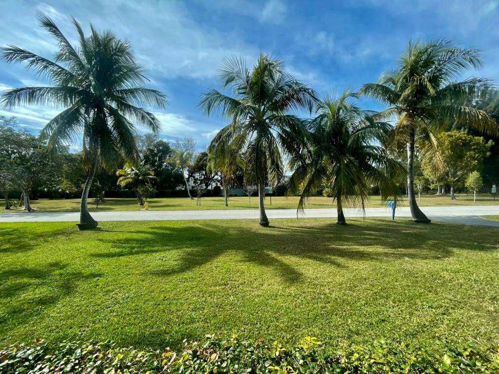 King'S Courtyard View Room Miami Esterno foto